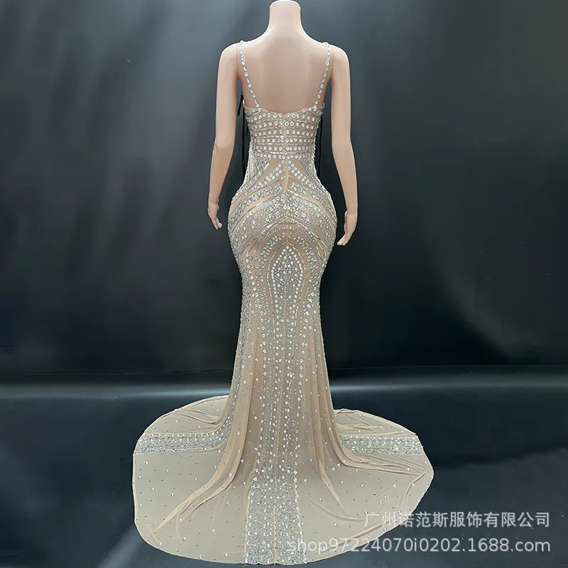 2026Niche lumière luxe nouvel an fête hôte haut de gamme robe de soirée adulte cérémonie anniversaire haut de gamme strass robe jupe