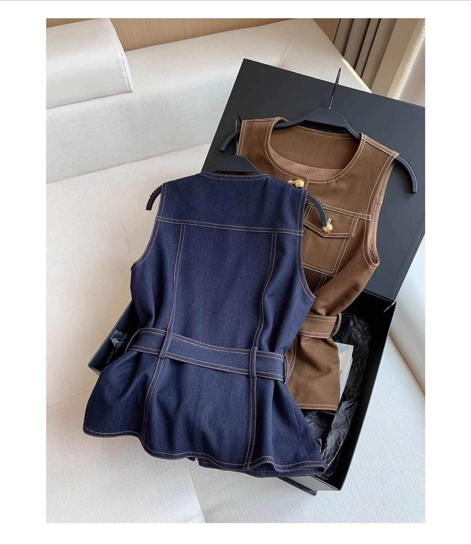 2026 new style Japanese trendy topstitched gold buckle shorts belt vest + straight pants suit view 4