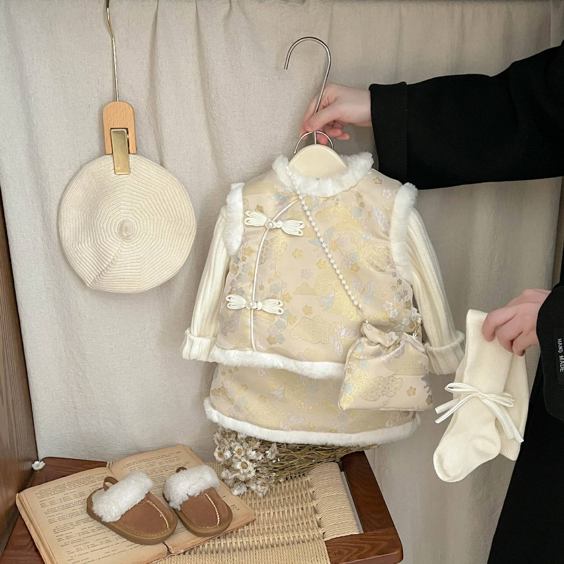 

2025 зимняя одежда для маленьких девочек, комплект из двух предметов, флисовое детское платье для маленьких девочек, утепленное теплое платье Ves + эластичная талия, детское платье для девочек 1–3 лет