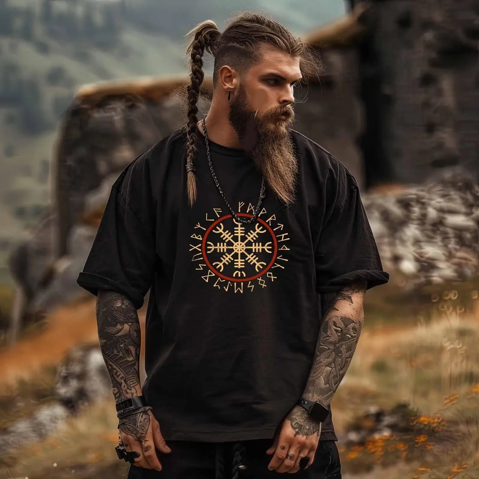 T-shirt surdimensionné Viking Helm of Awe avec motif cercle runique, symbole nordique puissant, style vintage délavé, vêtements de créateur unisexe