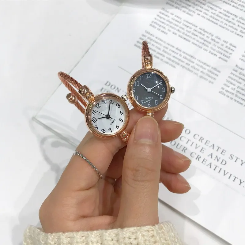 Mini montre personnalisée pour étudiante, bracelet féminin, style petit et exquis, simple et à la mode, tendance, robe décontractée