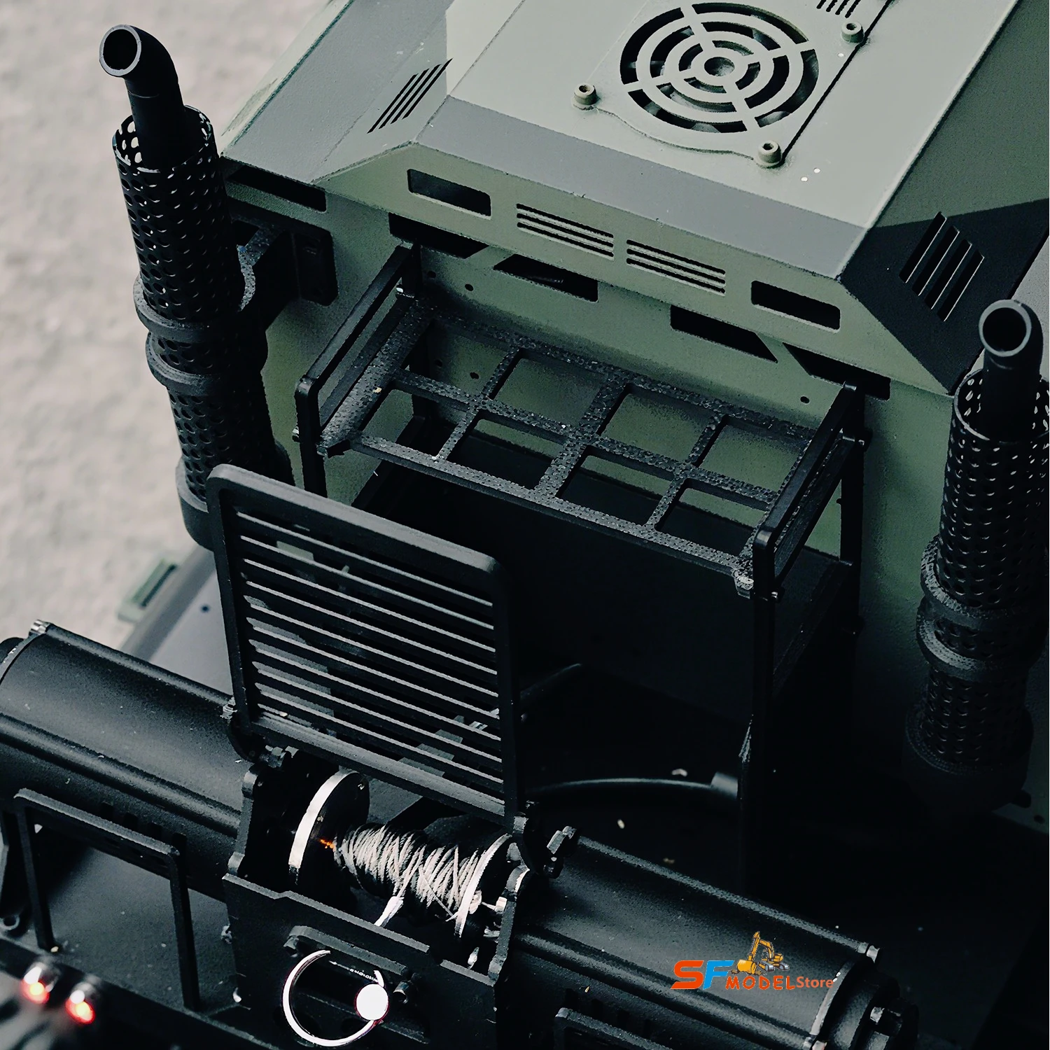 Camioneta Todoterreno ST8 1/8 RC, Auto de Escalada Todoterreno RTR con Sistema de Iluminación, Cabrestante, Modelo de Auto a Control Remoto de Alta Gama, Juguete para Niños