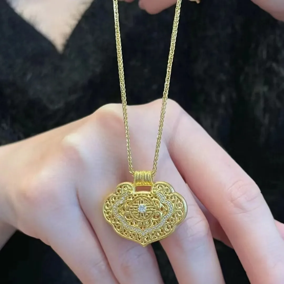 

Women's 24K Gold AU999 Ruyi Longevity Lock Necklace with Moissanite | Geometric minimalist lock, sleek for professional wear