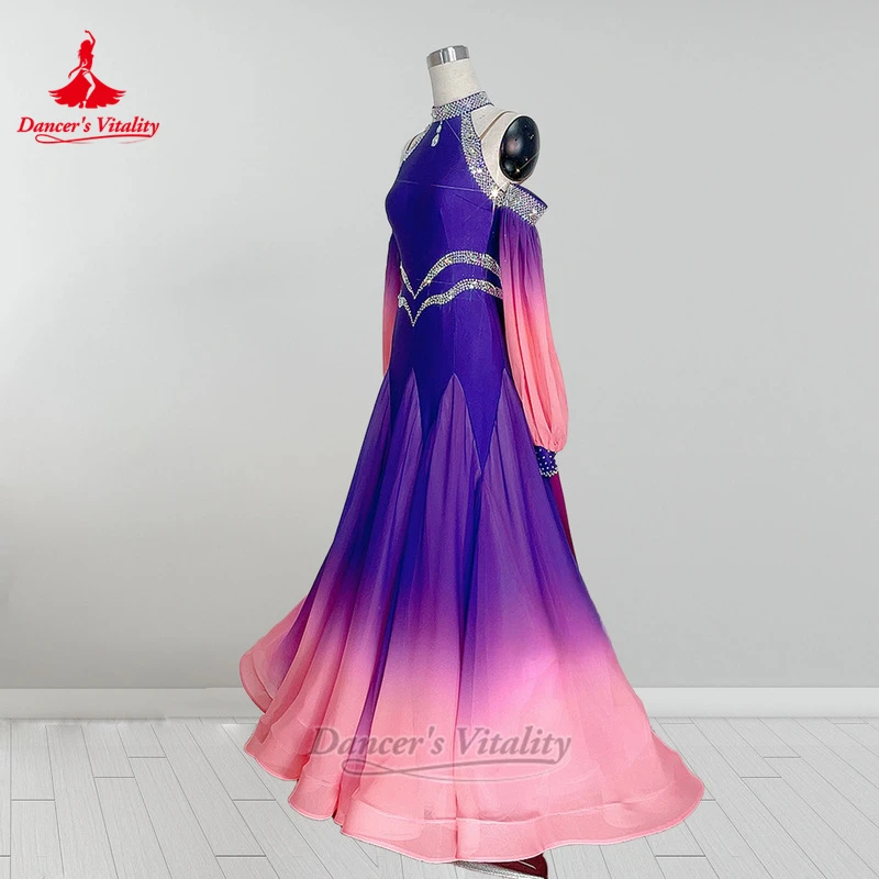 Erwachsene Foxtrot Rumba Walzer Hochgeschlossener Tau-Schulter Lila-Rosa Farbverlauf Perform anmutige Kleider Benutzerdefinierte Tänzerin Vitalität