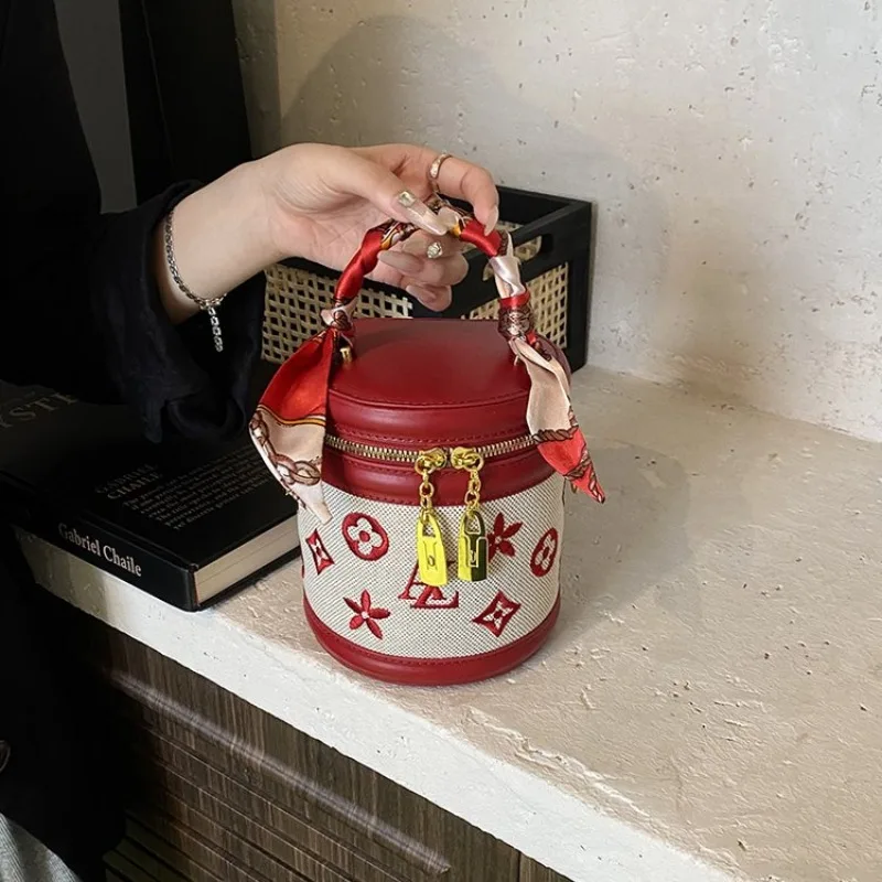 

Women Handbag Elegant Underarm Bag For Daily Use Commuting Work Or Travel Companion Stylish Crossbody