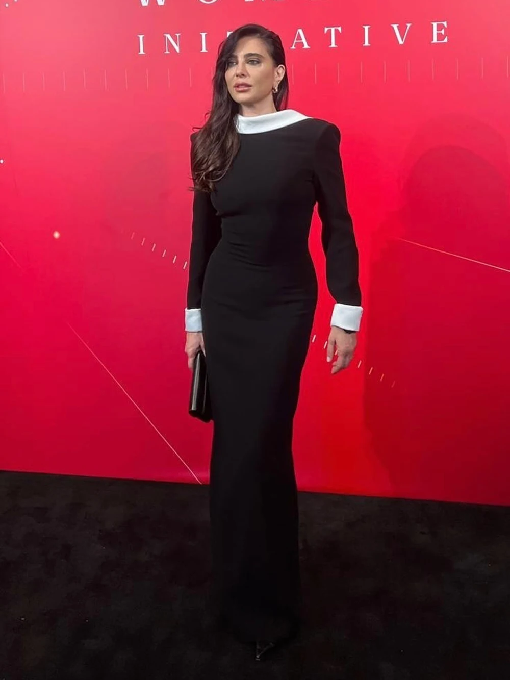 2025 Autumn/Winter New Fashionable Black Collar White Collar Fake Two piece Casual Long sleeved Dress from Europe and America