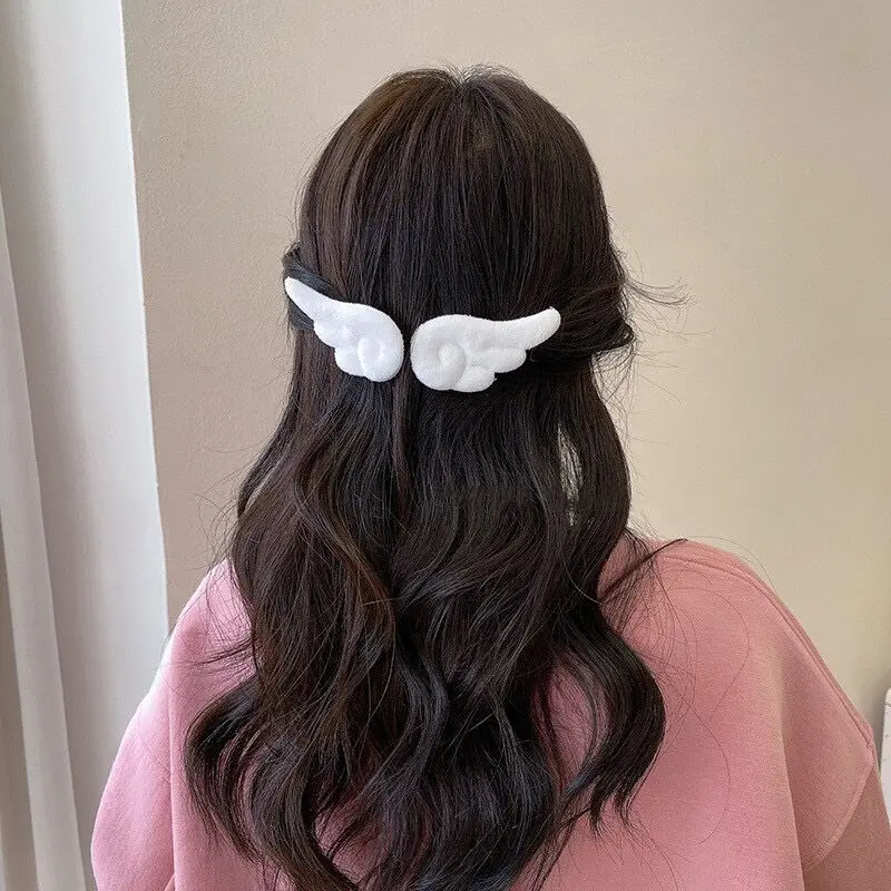 2pcs Angel\'s wings paired with a sweet girl\'s heartbreak hairpin, cute outer bangs clip