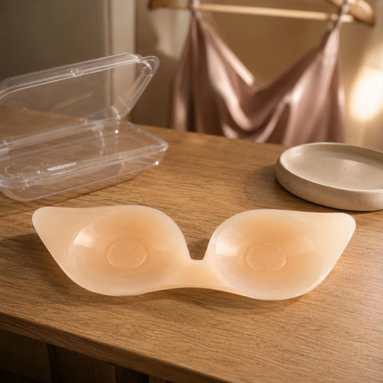 Winged Breast Pasties Silicone Self-Adhesive Pasties Strapless Breast Covers Beige Nipple Cover Seamless - view 2