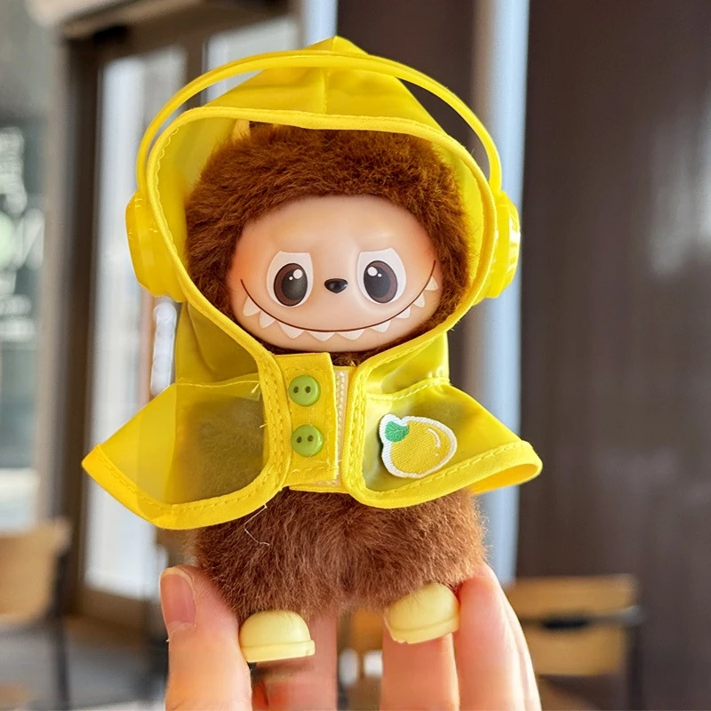 ملابس دمى لـ 10 سنتيمتر Labubu معطف واق من المطر الزي مع سماعات احذية المطر لسلسلة رمز القلب 4.0 Mini 4th Gen مزينة