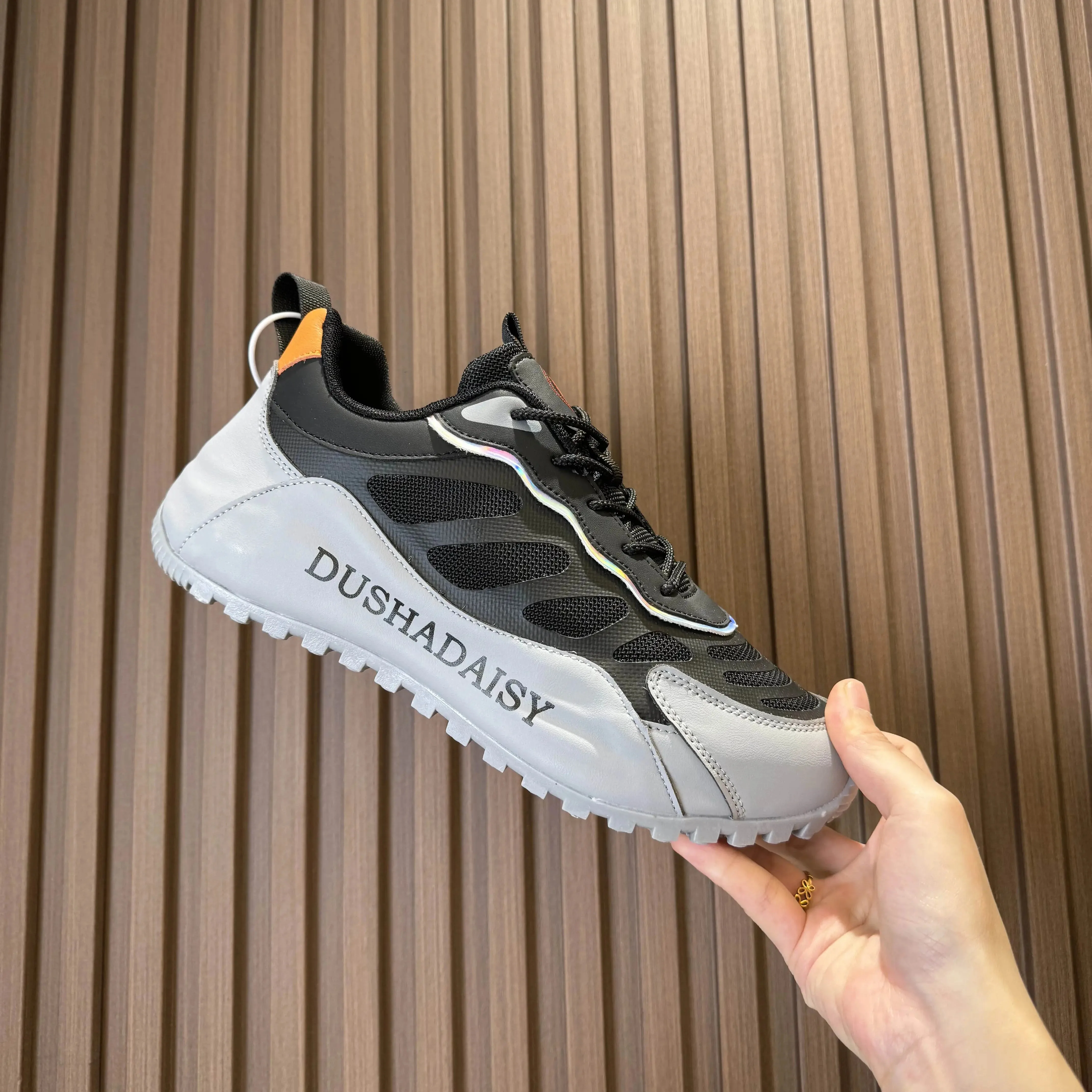 Neutral hiking shoes men's lightweight wear-resistant and durable outdoor combat boots men's casual sneakers walking shoes