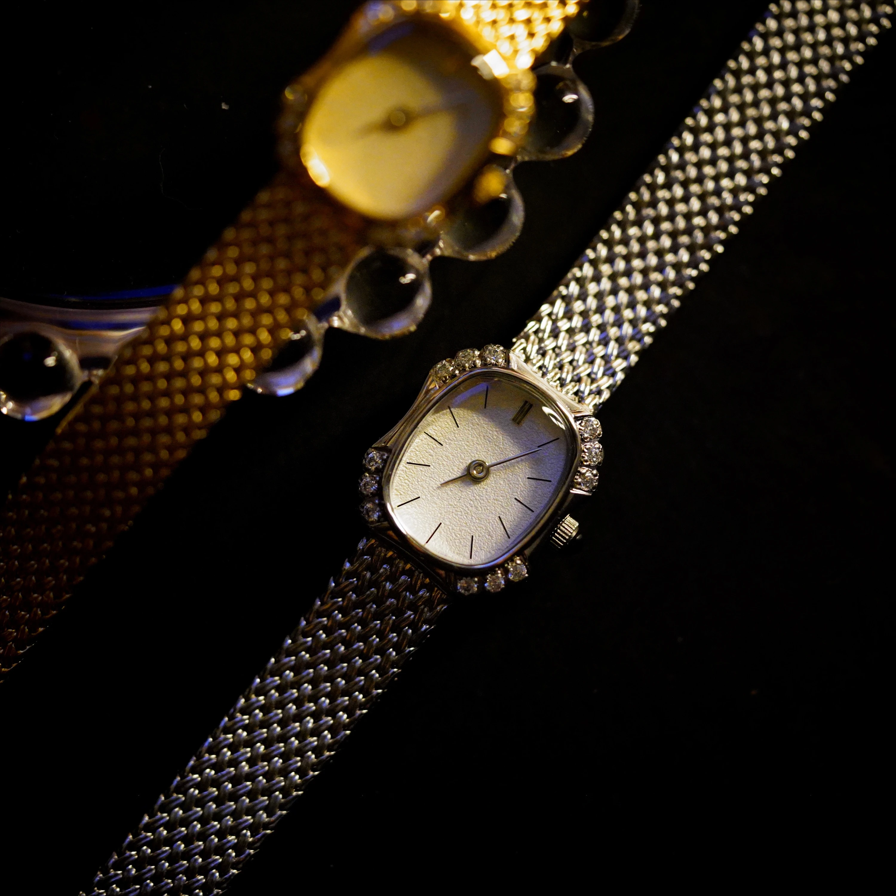 2025 new 18k gold-plated women's watch luxury Retro diamond ellipse Vintage Japanese quartz movement High Quality