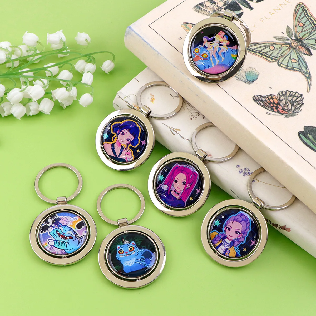 

Pretty Girls Rotatable Metal Key Tag Motorcycles Cars Key Tag Backpack Accessories Can Rotate 360 ° Fashion Gifts for Friends