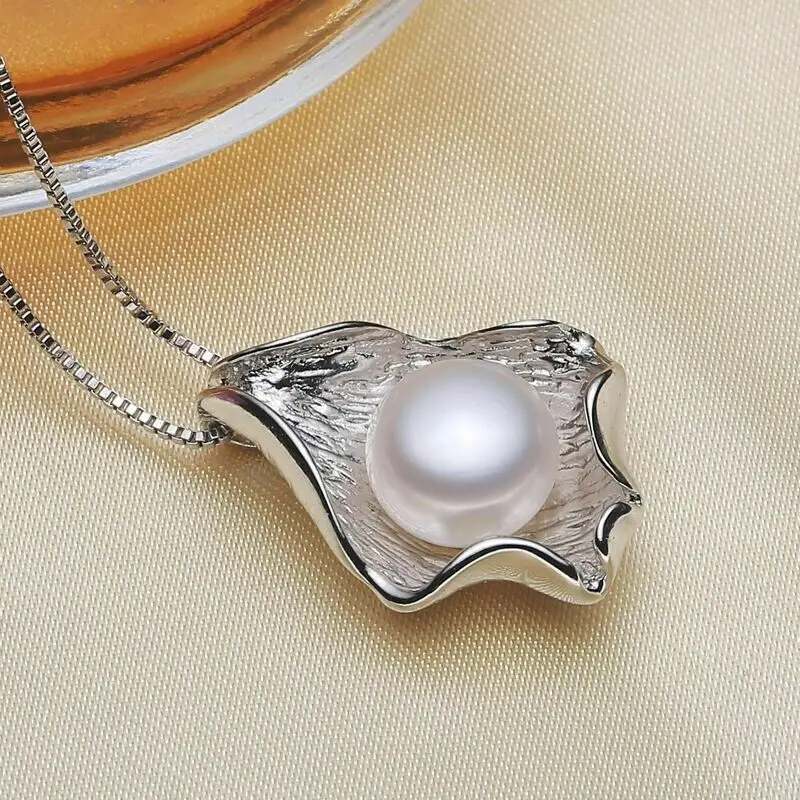 AAA 9-10mm Natural White Akoya South Sea Pearl Leaf Pendant Necklace 18 inches