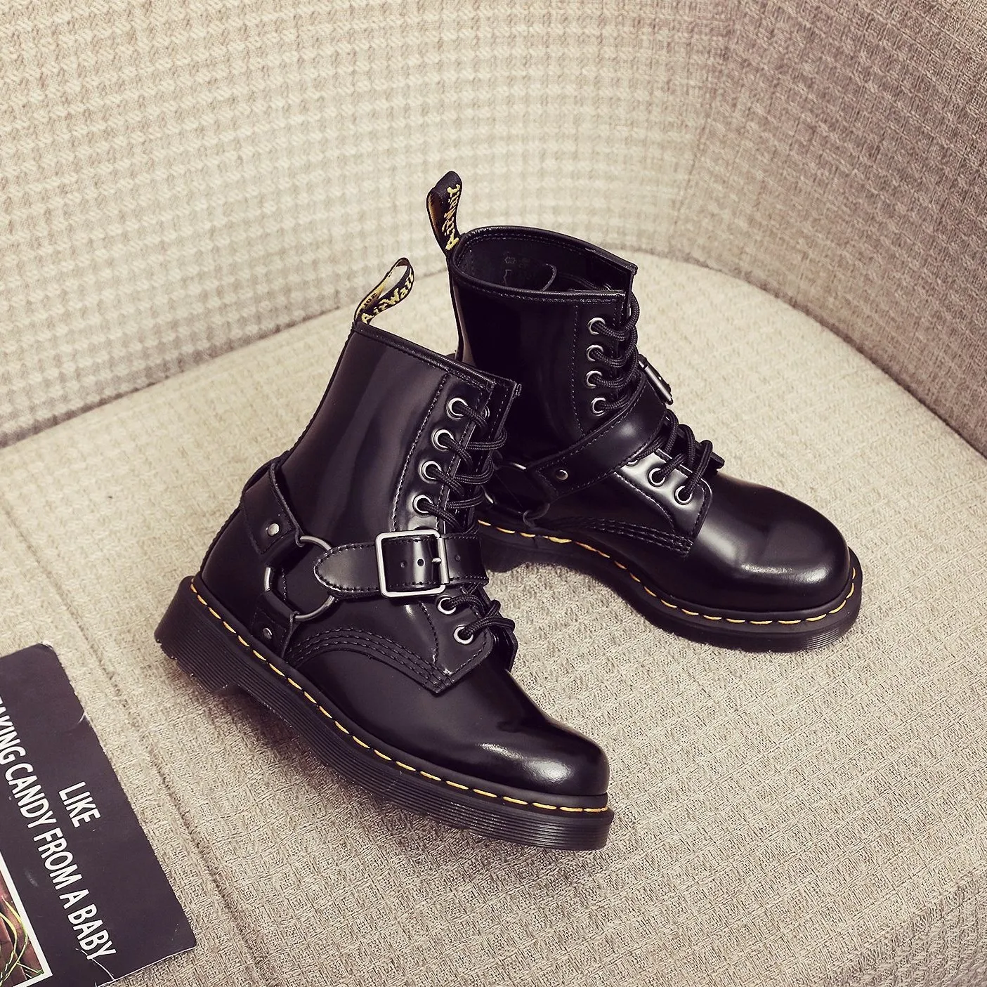 Buckle Strap Women's Fashionable Boots Buckle Short Boots Men/women's Leather Boots Round Toe Trendy Motorcycle Shoes