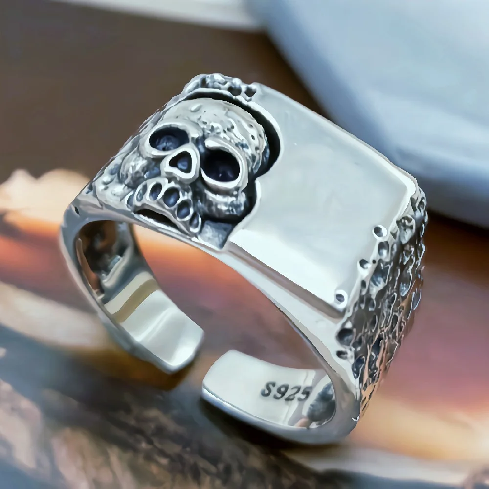 Locomotive trendy nightclub Gothic domineering personalized ornament S925 silver ring index finger skull men's ring