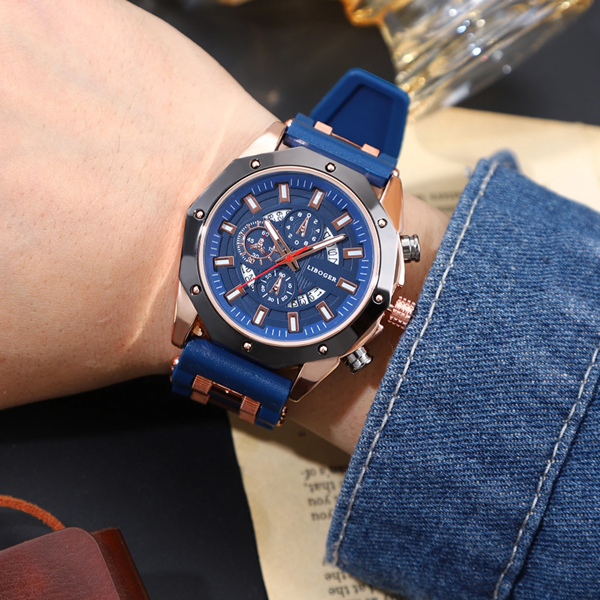 패션 남자 시계 실리카 젤 스트랩 망 쿼츠 시계 날짜 기능 비즈니스 캐주얼 시계 남자 선물