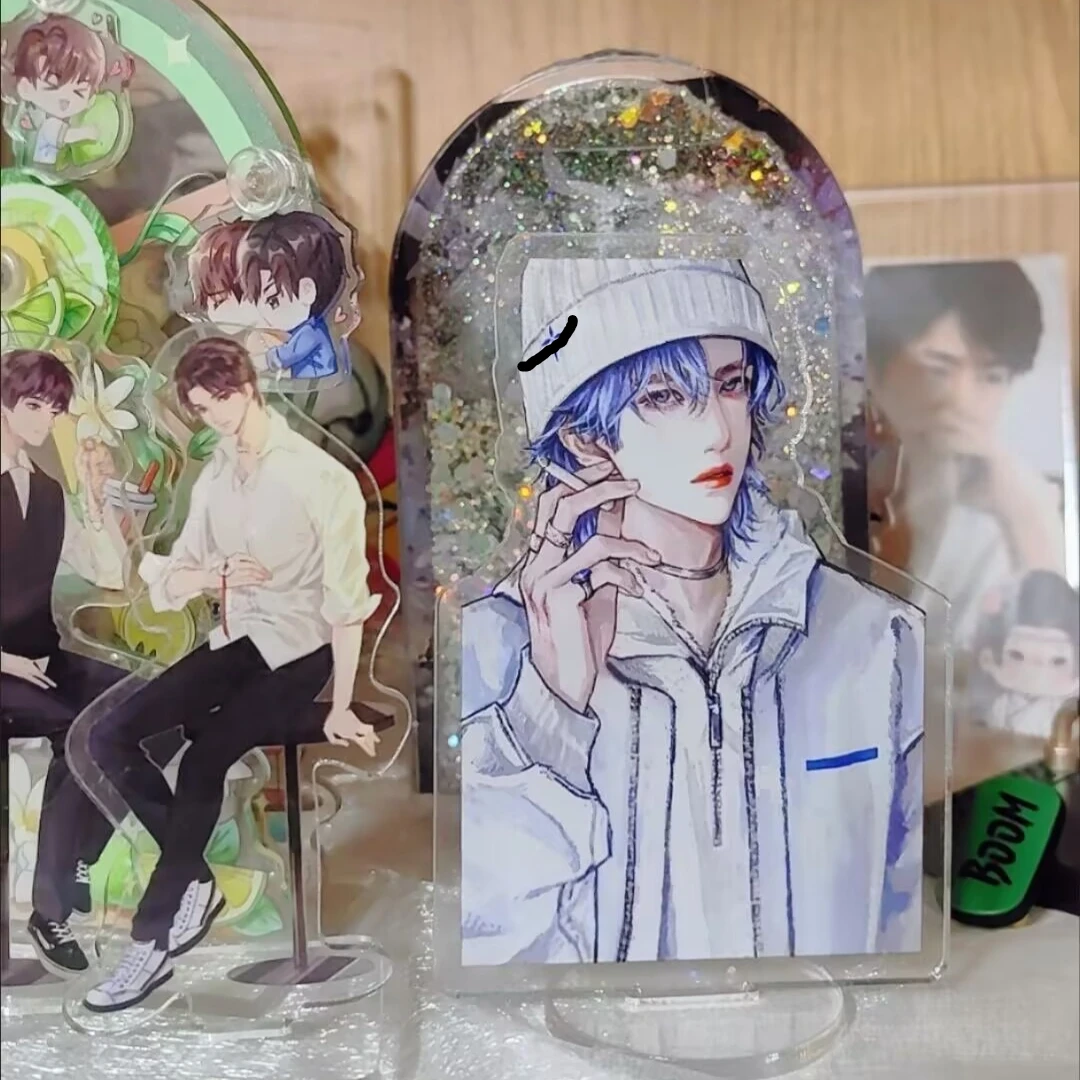 スター王一博、超クールな青髪のコミック版スタンドフィギュア、卓上装飾ギフト、アクリル製