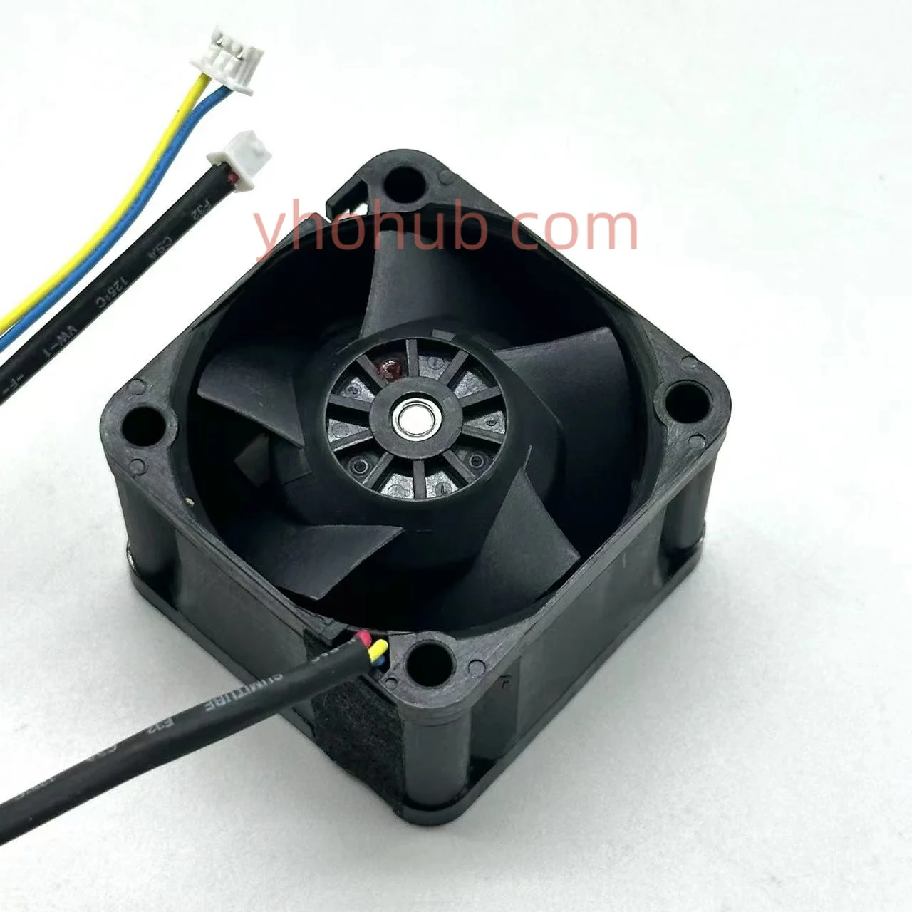 Nidec W40S12BS3D5-57T03A3 DC 12V 0.67A 40x40x28mm 4-Wire Server Cooling Fan