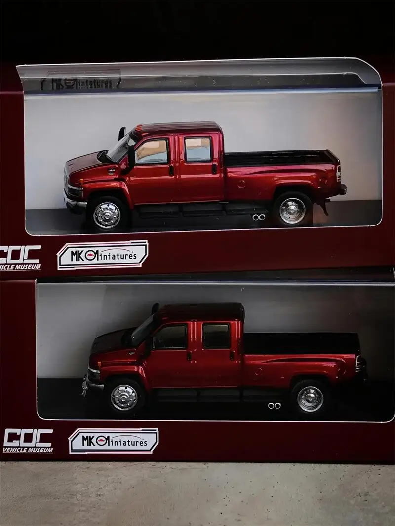 MK Miniatures & GOC 1:64 KODIAK / GMC TOP KICK PICK UP TRUCK Metallic rode gegoten modelauto