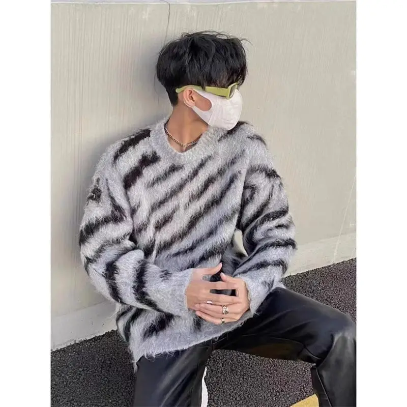 American Retro High-end Zebra Sweater Men's Round Neck Pullover Knitted Sweater Jacket Trendy Brand