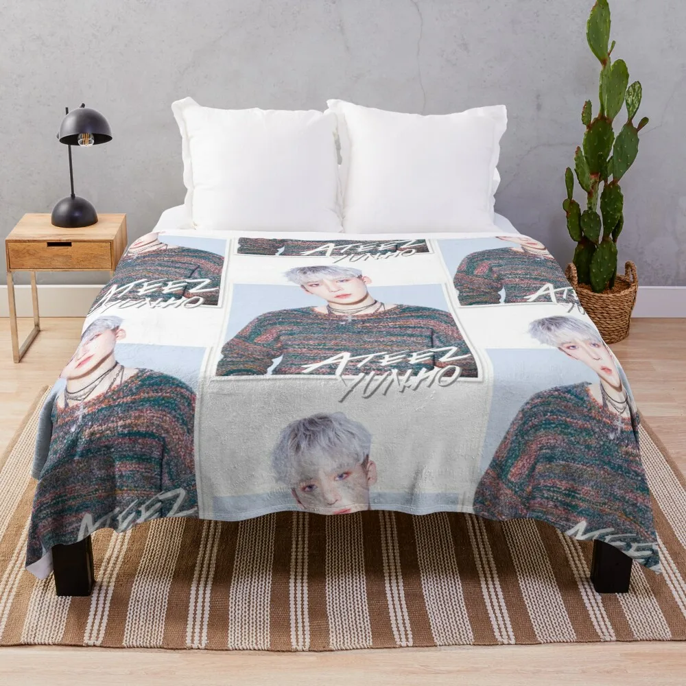 

Ateez - Yunho Throw Blanket Soft Plush Plaid Sofa Blankets Decorative Sofa Blankets Sofas