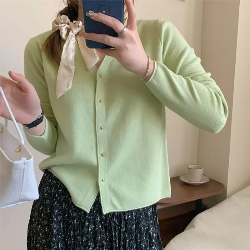 

Woman All-Match Long Sleeve Knitwear Autumn New Knitted Cardigan for Women Solid Color Casual V-Neck Single-Breasted Sweater