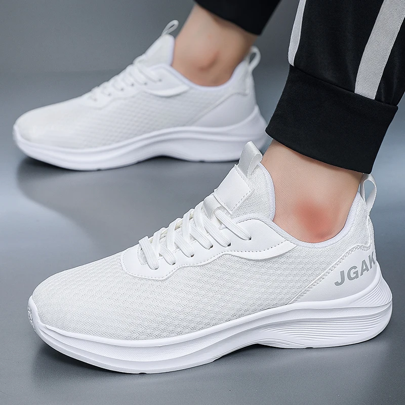 New Extra Large Men's Shoes Spring Autumn Mesh Ultra Light Sports Leisure Shoes Men's Outdoor Running and Fitness Footwear 39-50