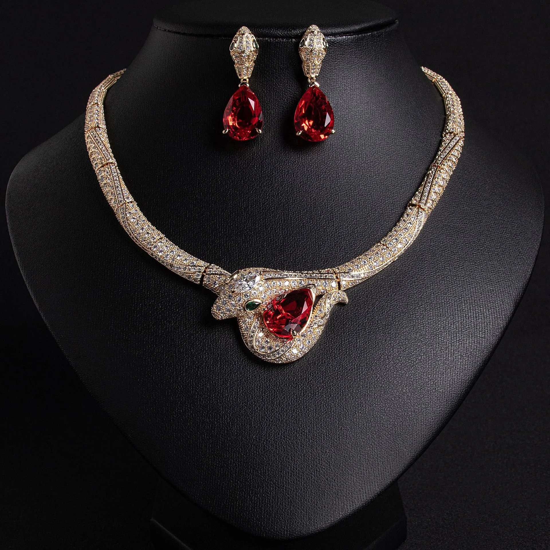 

EYER Luxury Vintage Elegant Green Snake Necklace Earrings Inlay AAA Zircon High Quality Fashion Jewelry For Women Wedding Party