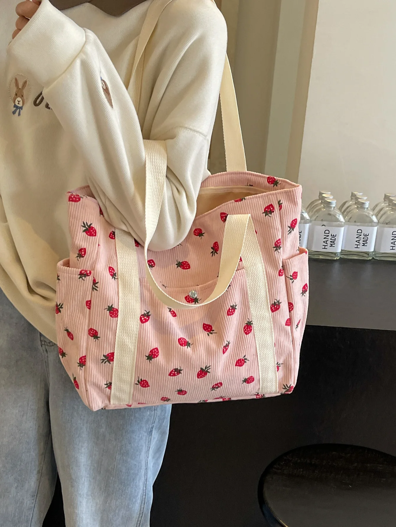 

Strawberries Corduroy Handbag Sweet Women's Bag Fashionable Versatile Shoulder Bag Beautiful Simple Commuter Women's Tote Bags