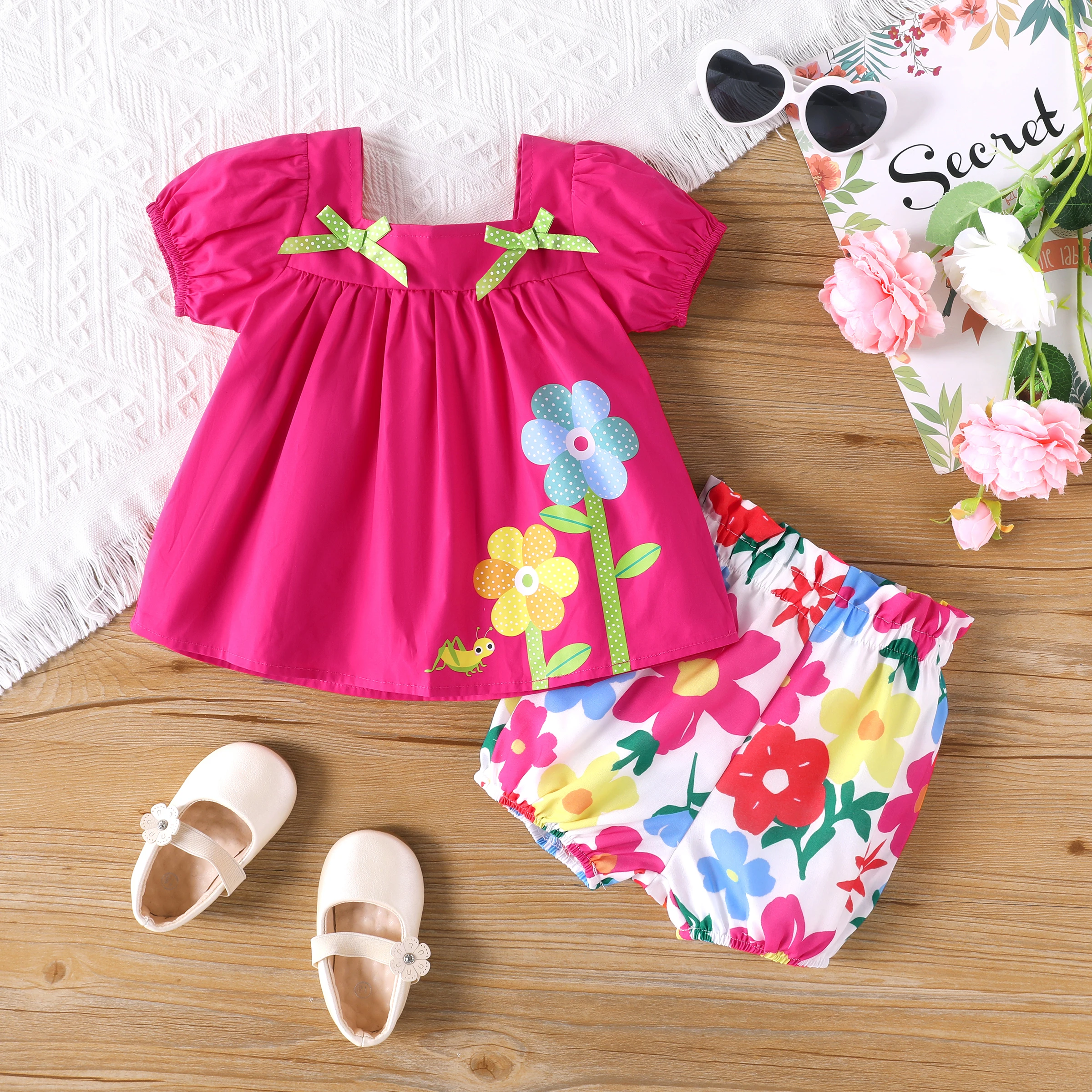

PatPat Baby Girl 2pcs Sweet Big Flower Pattern Square Neckline Top and Shorts Set