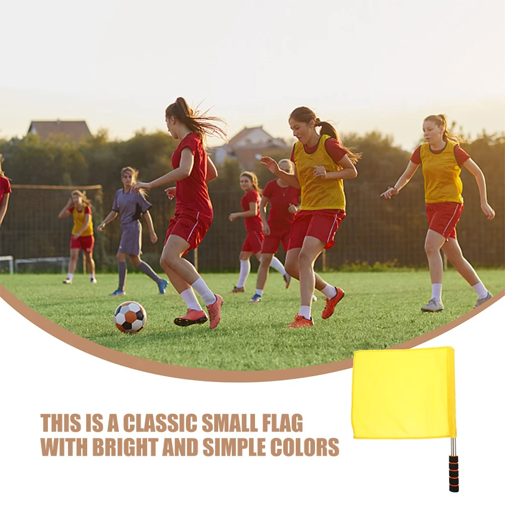 4 قطع من أعلام حكم المرور الصغيرة المحمولة خفيفة الوزن من البوليستر لتزيين الحفلات الرياضية