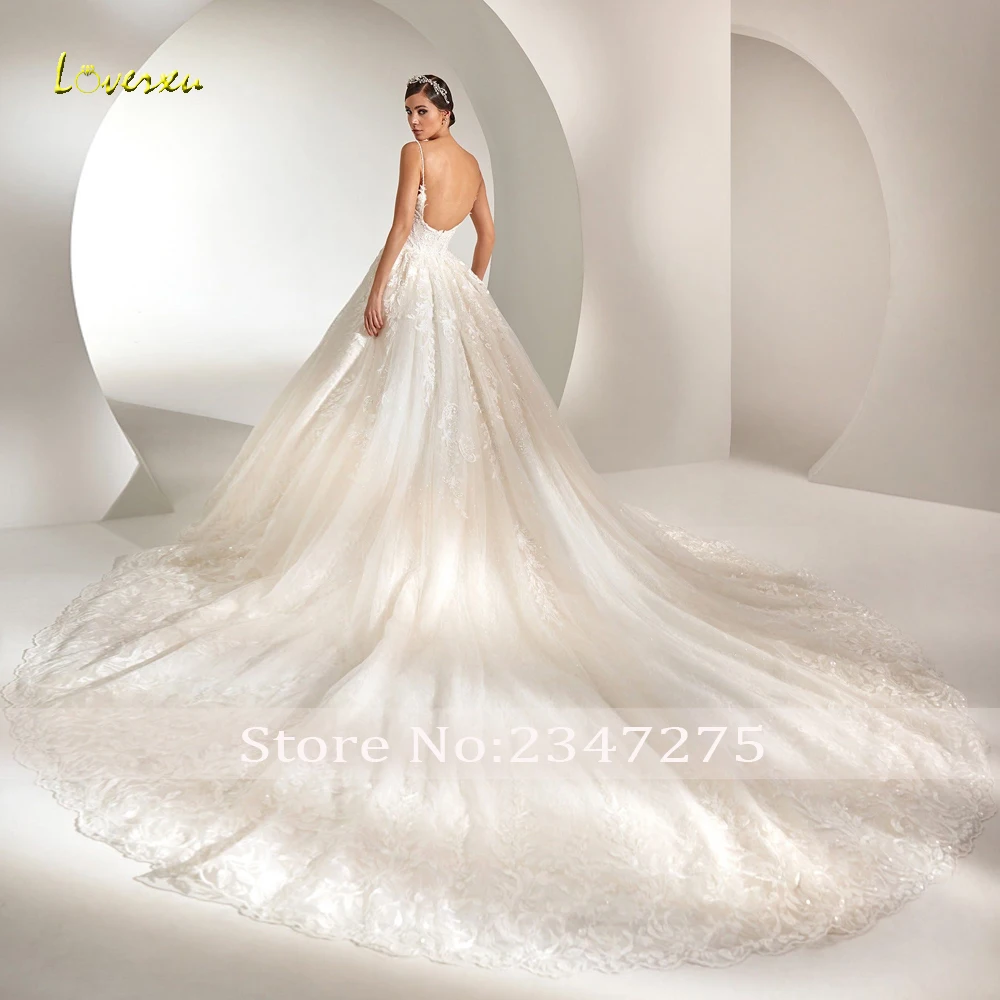 ชุดแต่งงานทรงเอไลน์สไตล์วินเทจ คอเรือ แขนพองถอดได้ ประดับลูกไม้  ชุดเจ้าสาวสั่งตัดได้