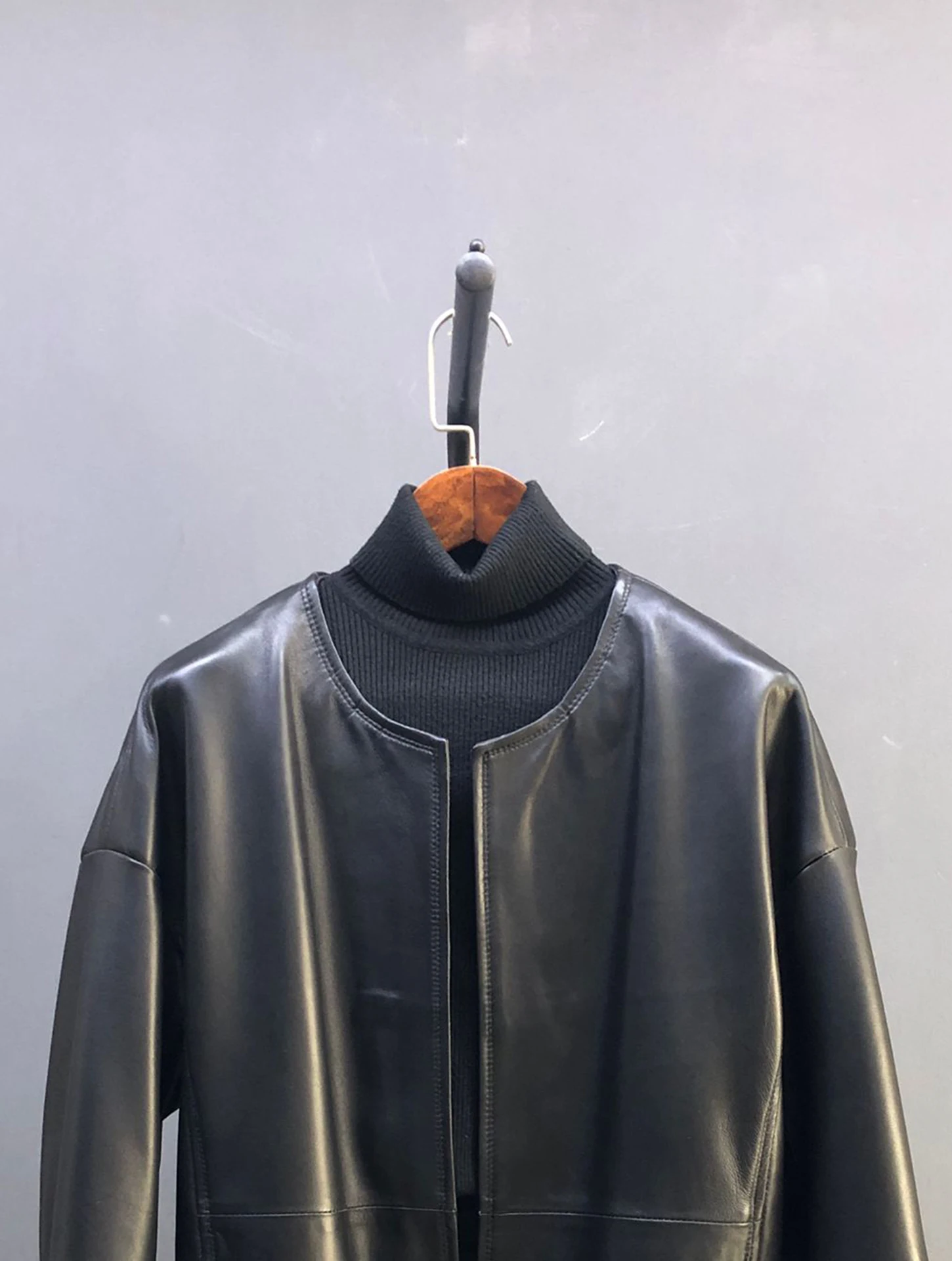 New Women's Genuine Leather Jaet eepskin Coat Slimming Waist round Ne Long Sve Faionable Outerwear Commute Sle