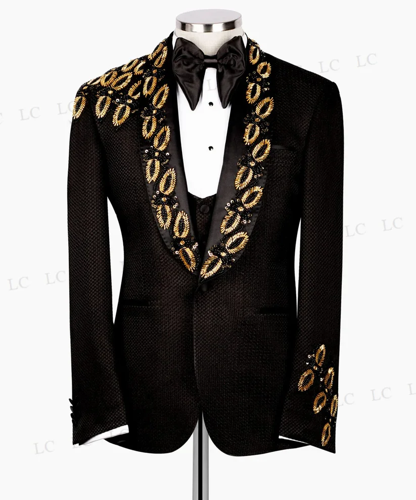 Luxury Men Suits 3 Pieces Blazer Vest Pants Sheer Lapel Gold Diamonds Beadings Party Formal Wedding Groom Plus Size Tailored