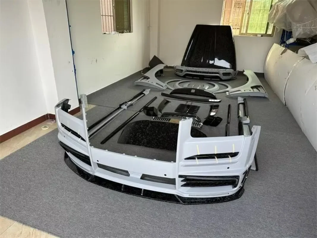Cullinan Modified 2.5-generation M-shaped Forged Carbon Fiber Body Kit, Front and Rear Bumper Side Skirts Hood