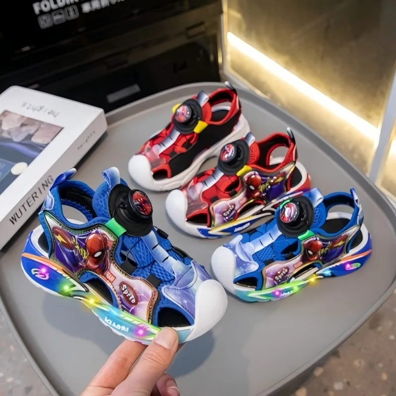 

Модные ослепительные крутые босоножки со светодиодной подсветкой для маленьких мальчиков, босоножки с защитой пальцев, пляжные сандалии