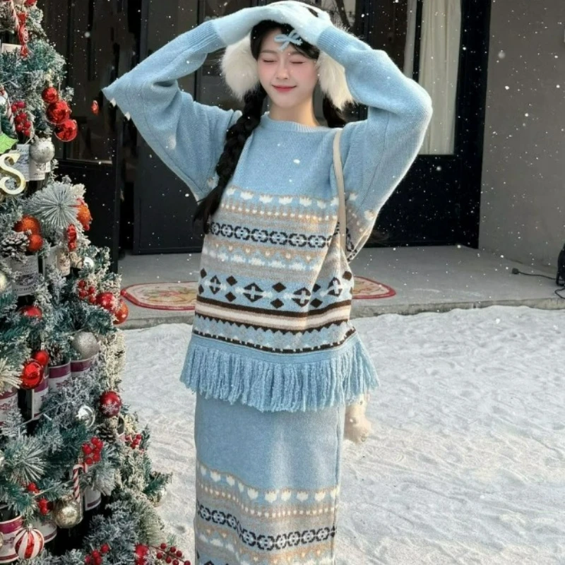 

Жаккардовый вязаный свитер с круглым вырезом и кисточками в стиле ретро, новый женский свитер в этническом стиле, осень 2026, комплект из двух предметов с юбкой средней длины