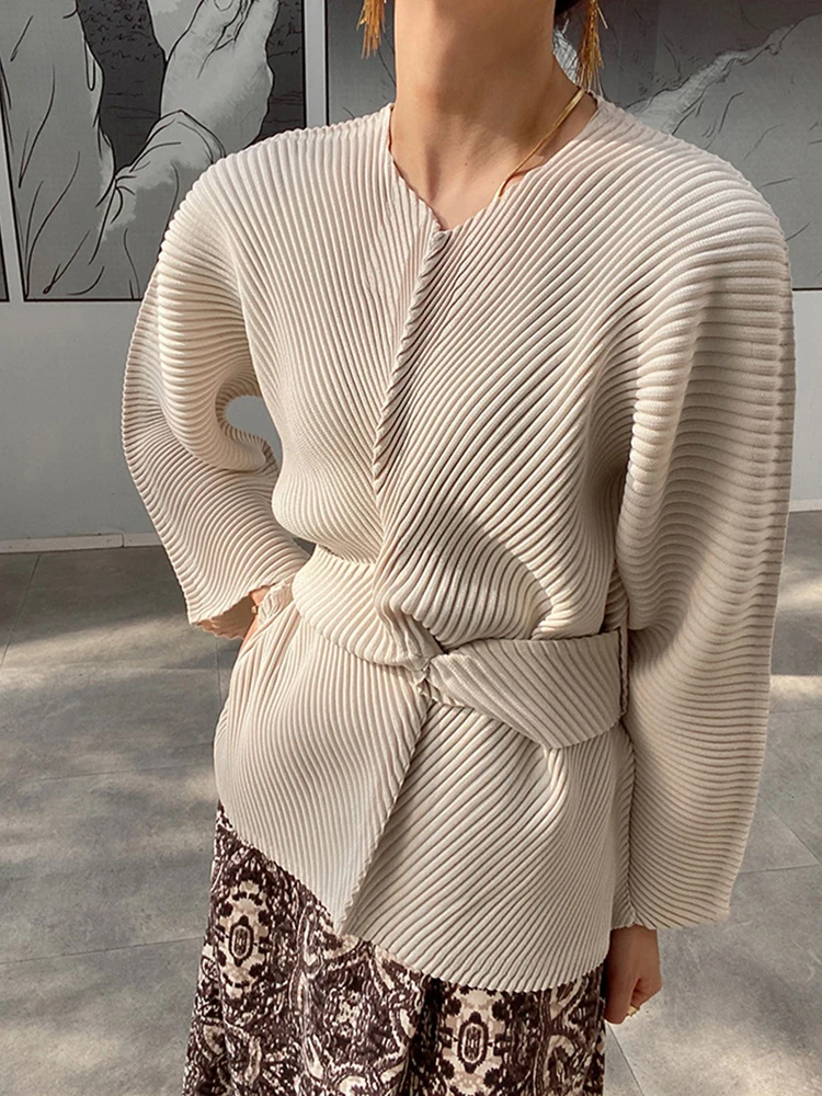 Miyake Pleated Long Sleeve Top V-Neck Belt Sweatshirts Korean Streetwear 2024 Autumn Winter Designer Loose Oversized Clothing