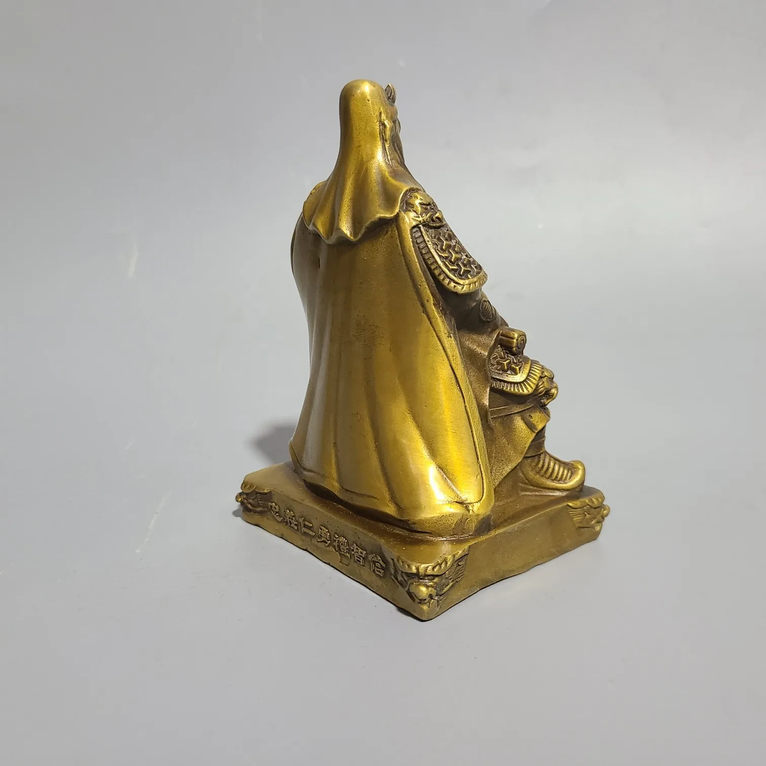 Golden Guan Gong Statue Chinese God of Wealth Guan Yu Decorative Statue Home Decor Accessories Brass Figure Sculpture