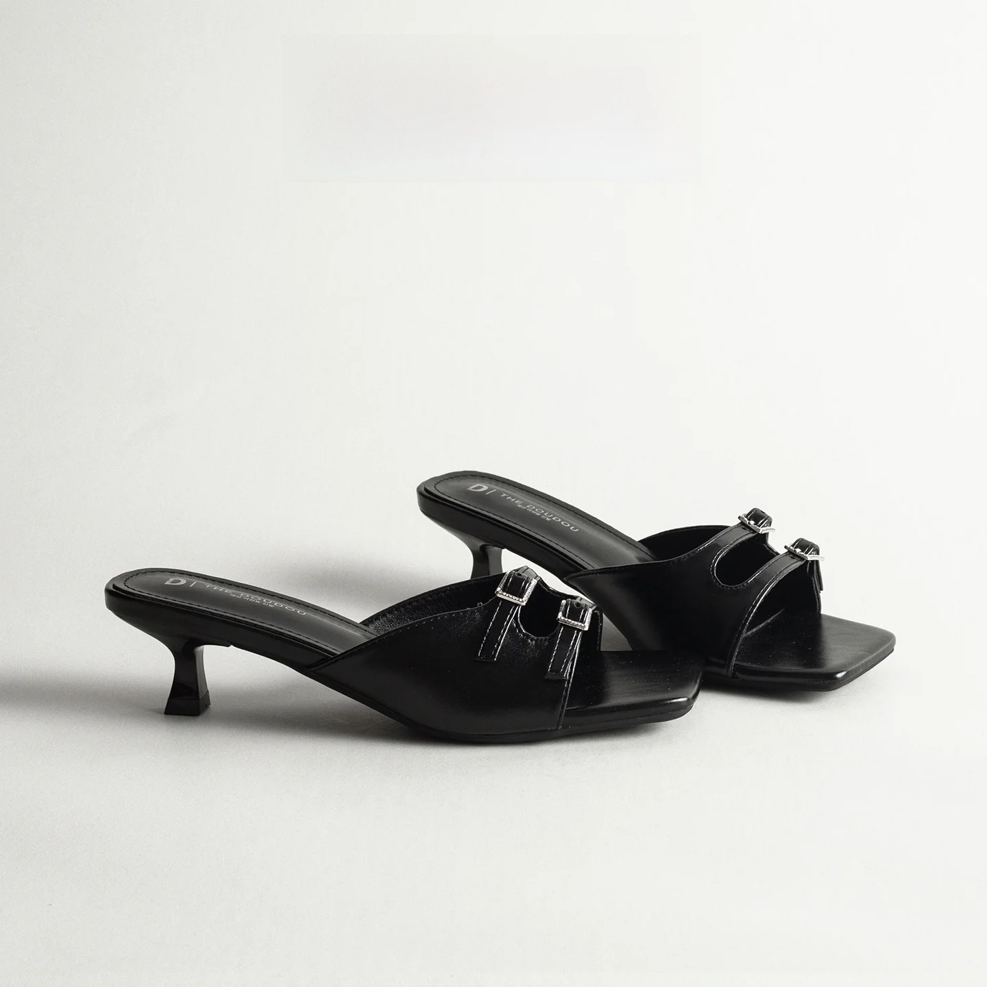 

Retro Leather Sandals Women's Summer Outdoor Fashion Square Head Toe Exposure One-Word Cool Drag with Skirt Matching
