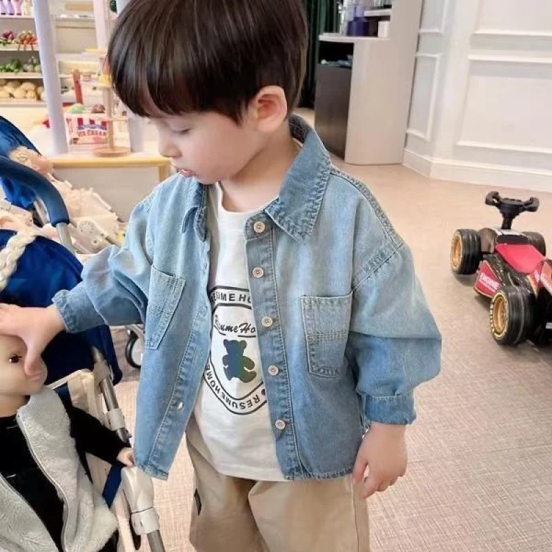 Camicia sottile in denim da ragazzo, giacca a camicia, giacca nuova primavera 2025, taglie forti, abbigliamento per bambini alla moda e bello