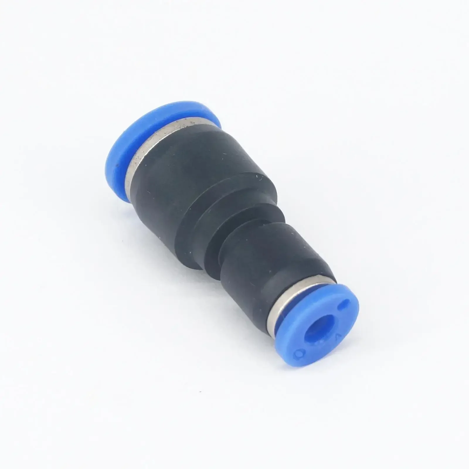 

Fit Tube O/D 8mm Turn to 4mm Pneumatic Push in Reducing Reducer Connector 0.8 Mpa