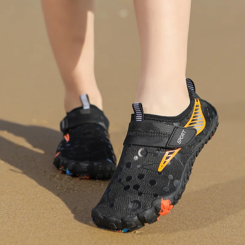 Nuove scarpe da spiaggia a piedi nudi per bambini Creek Tracing Sandals antiscivolo asciugatura rapida alpinismo arrampicata escursionismo e scarpe da Wading mare accessori spiaggia scarpe mare scarpe barefoot scarpe d