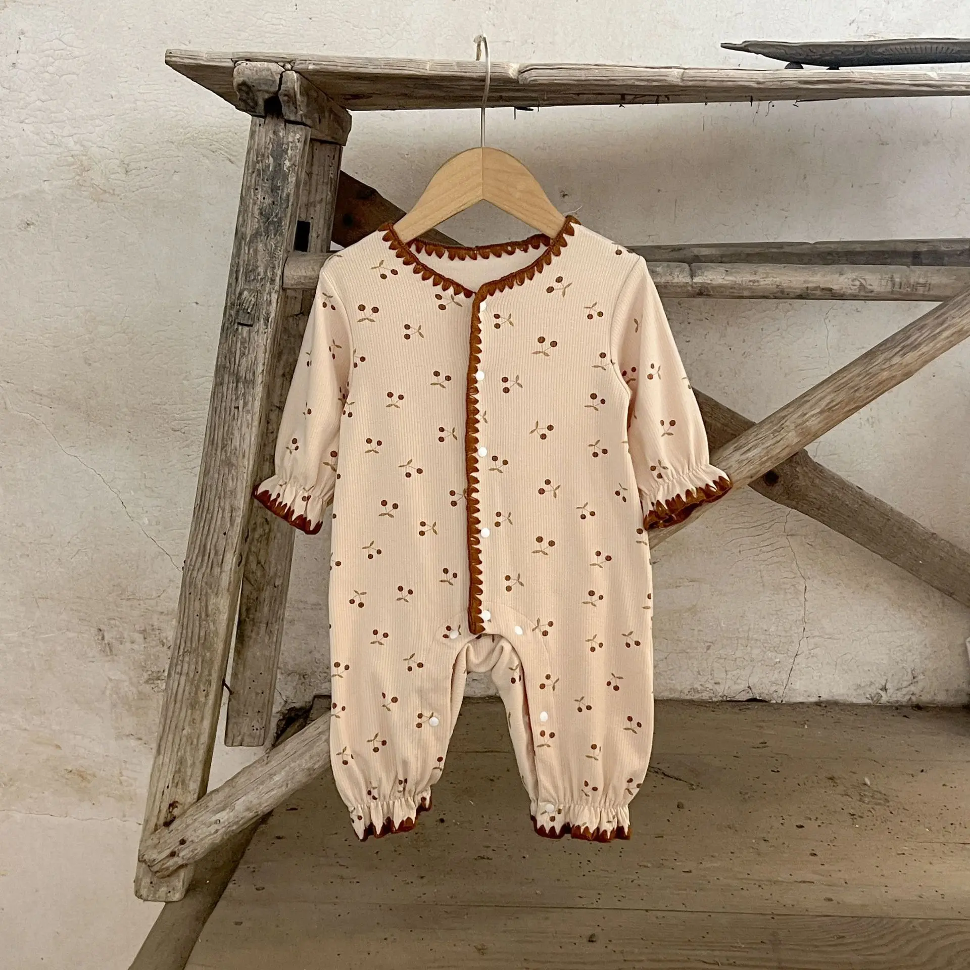 

girl baby spring and autumn pure cotton pit strip baby print climbing clothes newborn soft jumpsuit