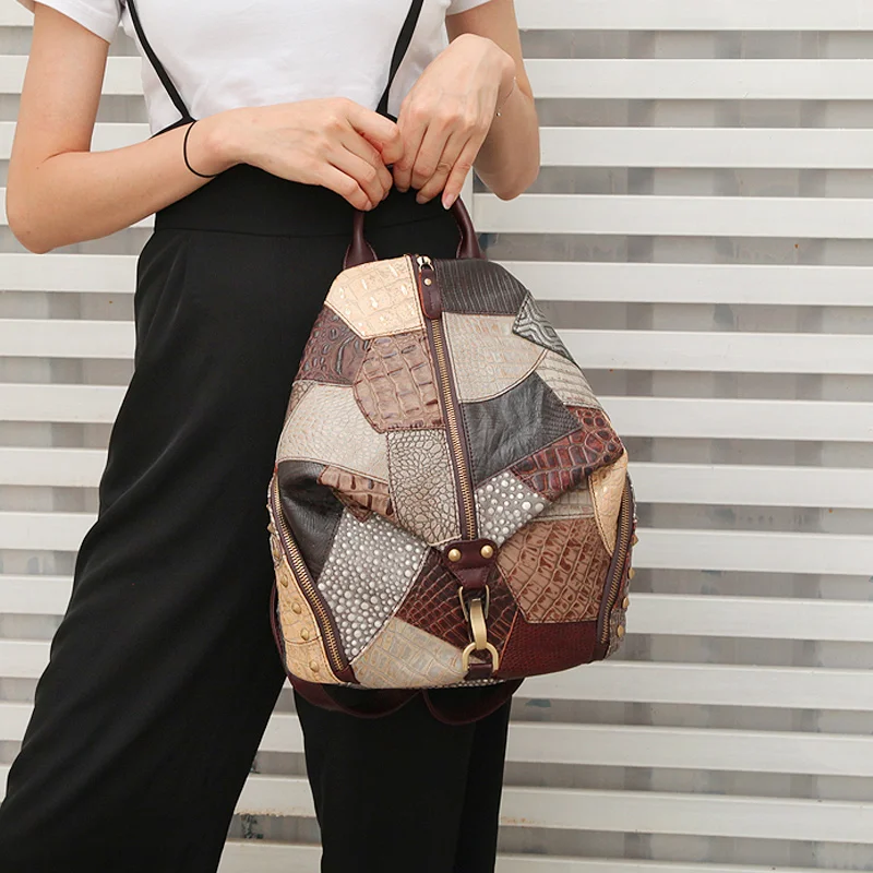 กระเป๋าเป้สะพายหลังกระเป๋าสะพายหลังหนังแท้แท้หลากสีตัดกันหลากสีกระเป๋าเป้แฟชั่นความจุขนาดใหญ่การเดินทางกระเป๋าเป้หลากสี