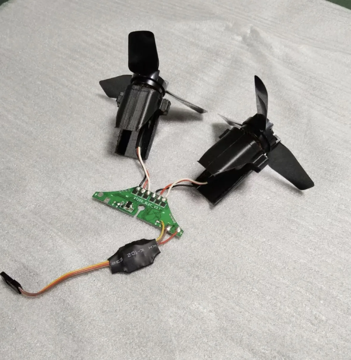 1806 KV2600 Brushless Motor + 2-in-1 15A ESC Power Kit for 86cm Hand Launch Glider, 2-4S Compatible with 5V 3A UBEC, 640g at 3S