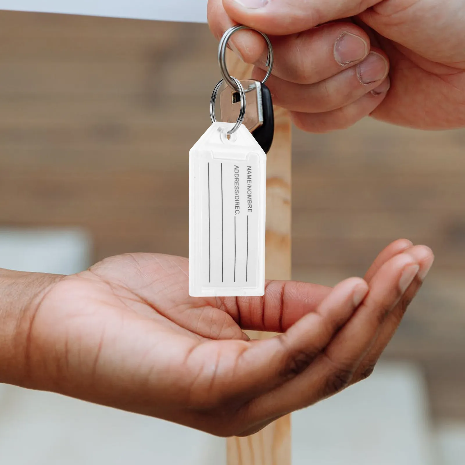 

30 шт. пластиковых номерных бирок для ключей, портативные бирки для багажа, белые этикетки для отелей, многоразовые идентификационные бирки для спортзалов и саун