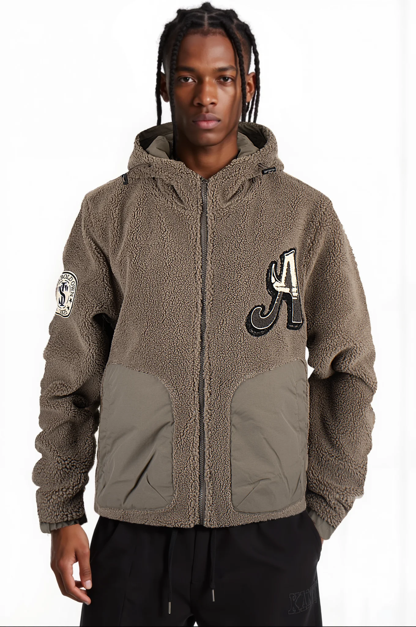 

Мужская флисовая куртка из ягненка с большим вышитым значком А, капюшоном на шнурке, накладными карманами, утолщенная для осеннего и зимнего тепла.