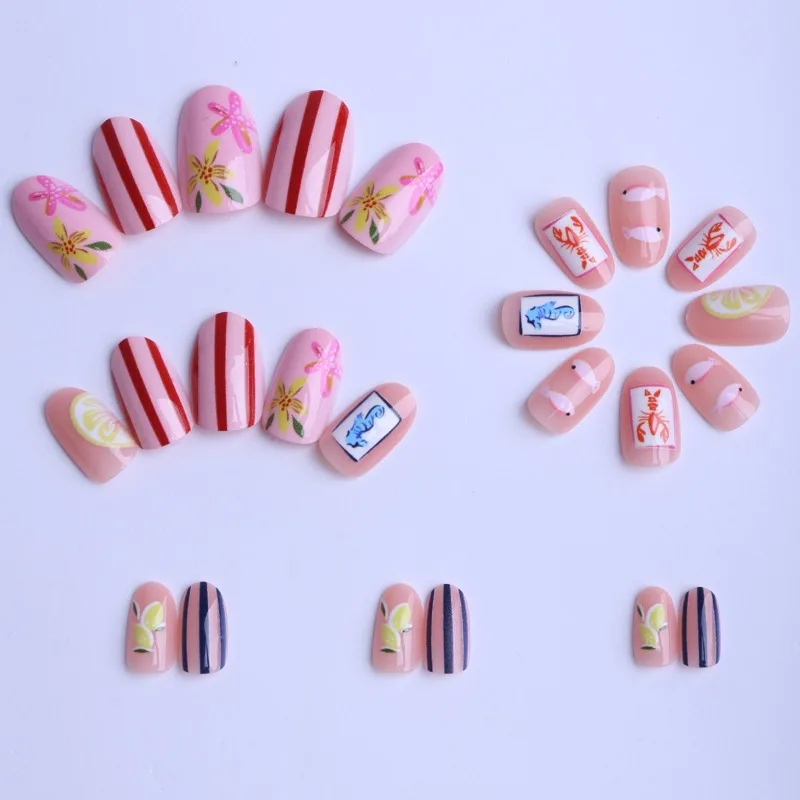 24 STKS Zomer Strand Druk op Nagels Roze Citroen Kreeft Zeester Patroon Kunstnagels Leuke Verse Zee Stijl Nep Nagels voor Vrouwen Meisje