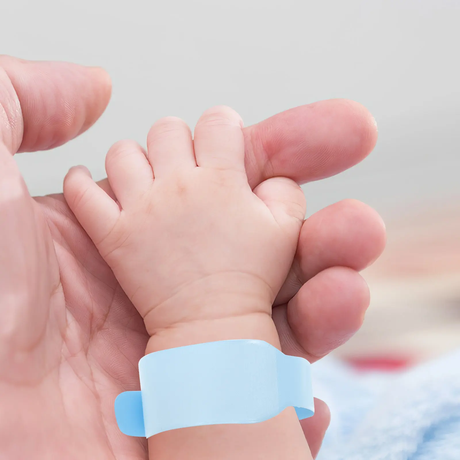 100Pcs Writeable Wristbands Disposable Soft PVC Waterproof Hospital Bracelets Neonatal Patient Identification